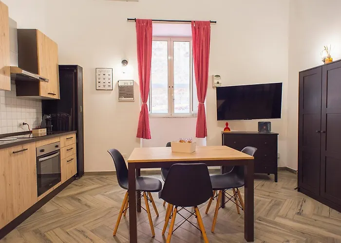 Madaleni Home Plebiscito